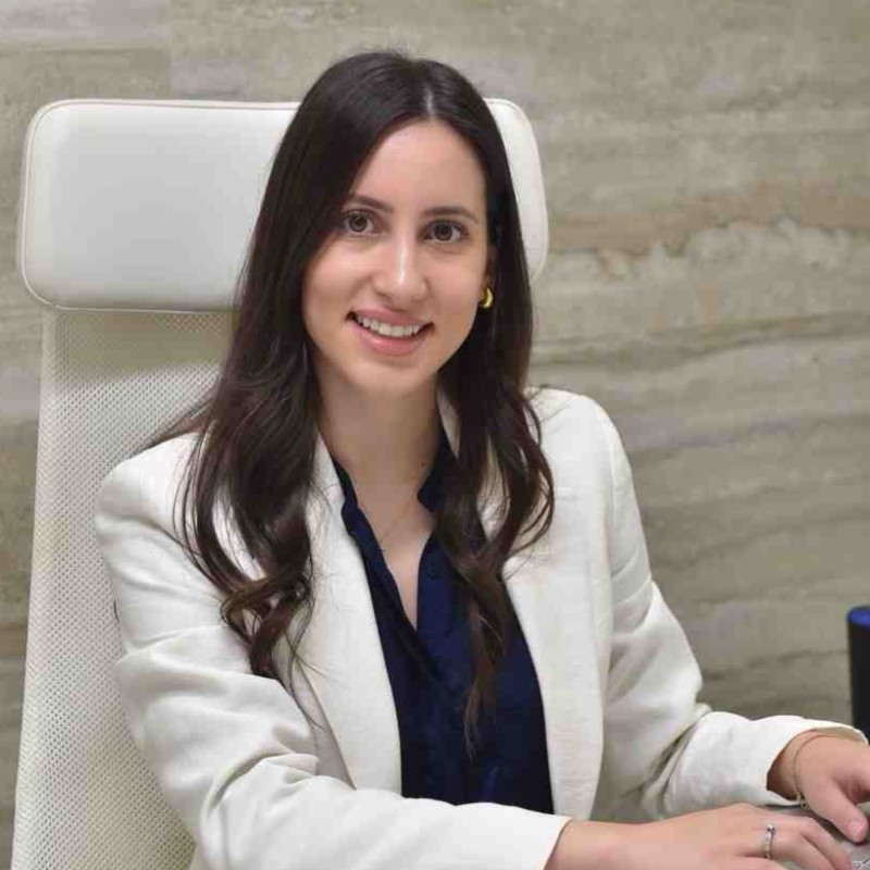 Δήμητρα Κοτσαρίνη         Master Practitioner in Eating Disorders